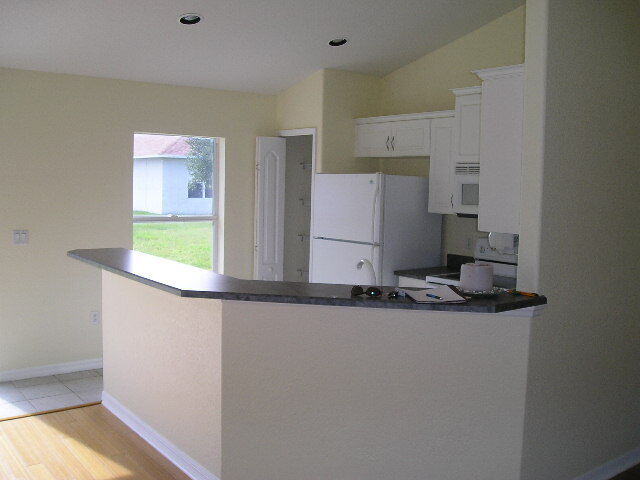 Building Photo - "Charming 3-Bedroom Haven with 2 Baths in Palm Coast – 1208 Sq Ft of Cozy Living!"