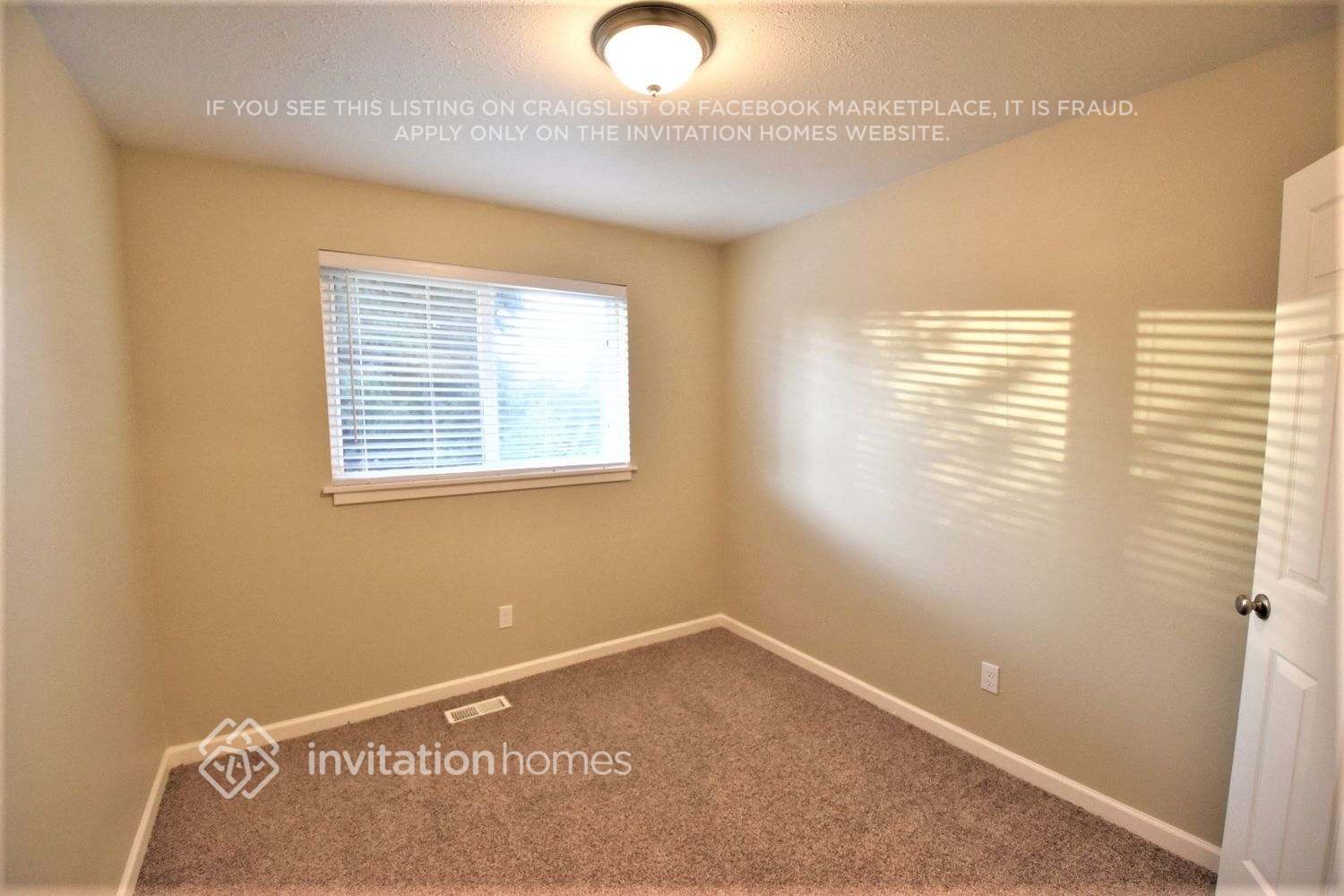 Building Photo - 15435 Chestnut Dr SE