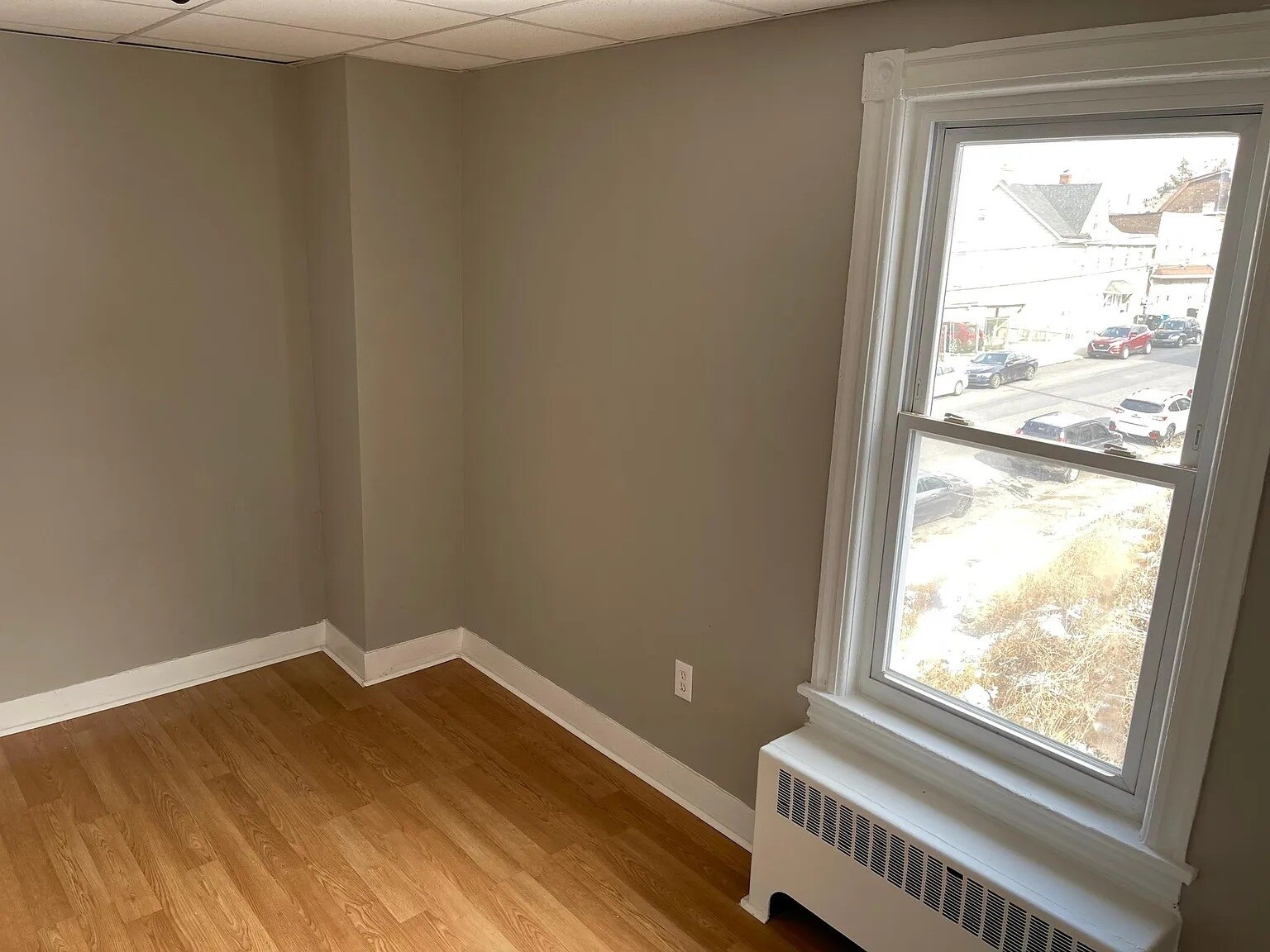 Building Photo - 1108 E 3rd St