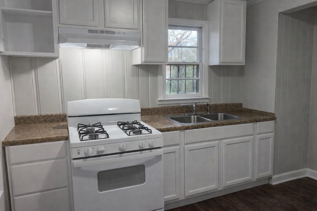 Building Photo - 661 Coleman Ln