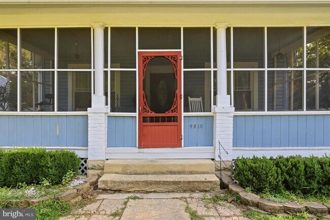 Building Photo - 4810 Fox St