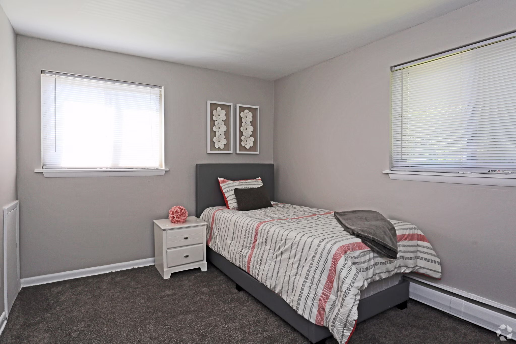 Building Photo - 333 North Ave