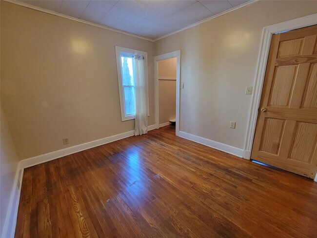 Building Photo - 90 Broad Ave