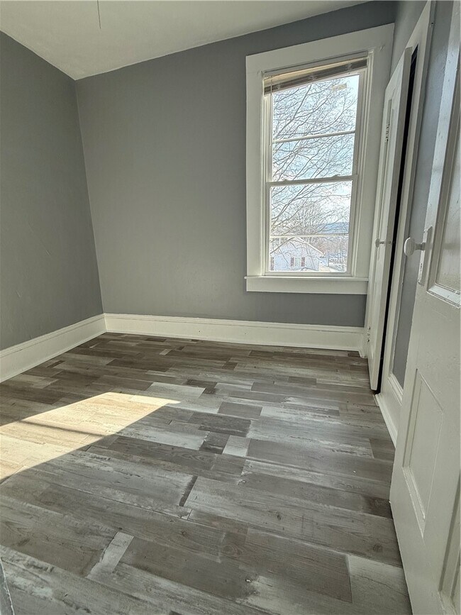 Building Photo - 247 Princeton Ave