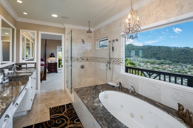 Building Photo - 1170 Kaumailuna Pl