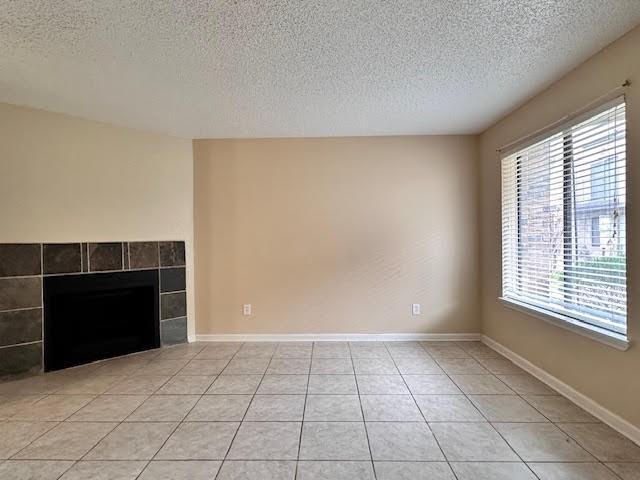 Building Photo - 3808 Landmark Dr