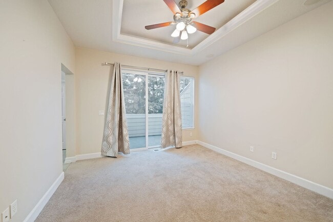 Building Photo - 6610 NE Rosebay Dr