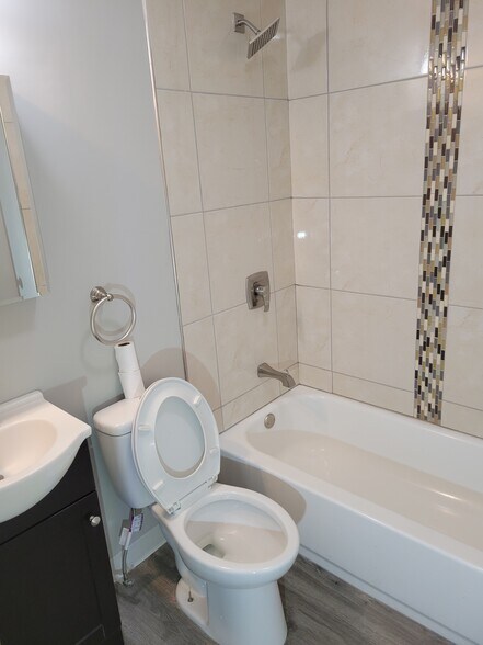 Building Photo - 5222 N 20th St