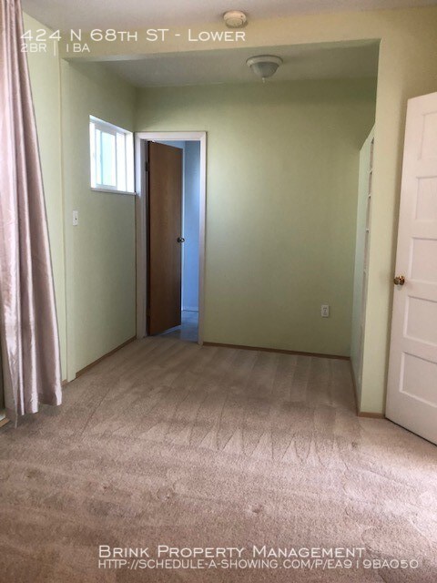 Building Photo - 424 N 68th St