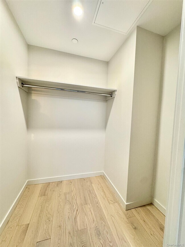 Building Photo - 131-02B 40th Rd