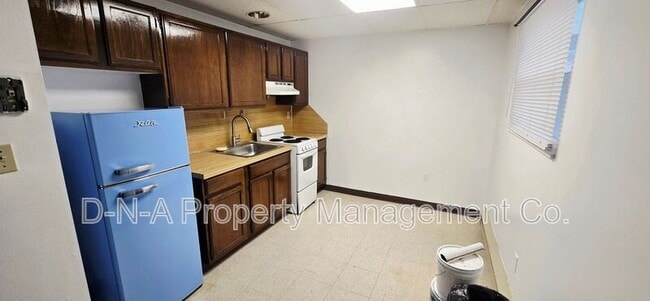 Building Photo - 103-105 S. Broadway