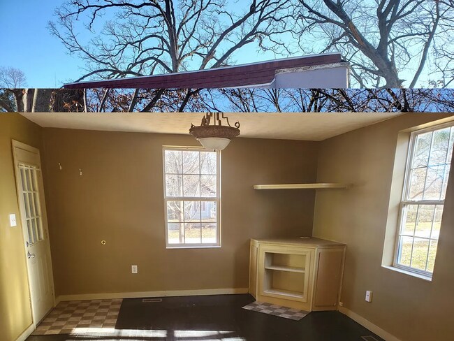 Building Photo - 2049 N Benton Ave