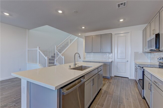 Building Photo - 1420 Song Lark Ln
