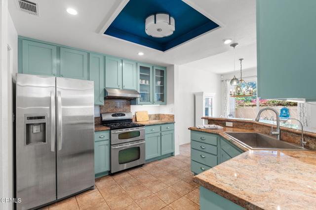 Building Photo - 303 Blue Dolphin Dr