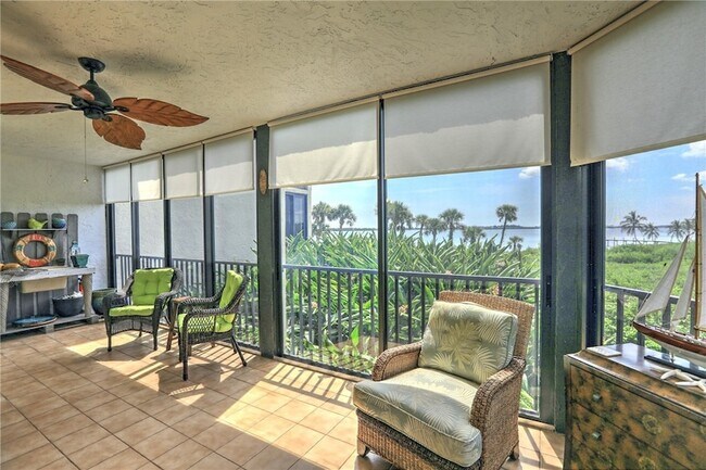 Building Photo - 9612 Riverside Dr