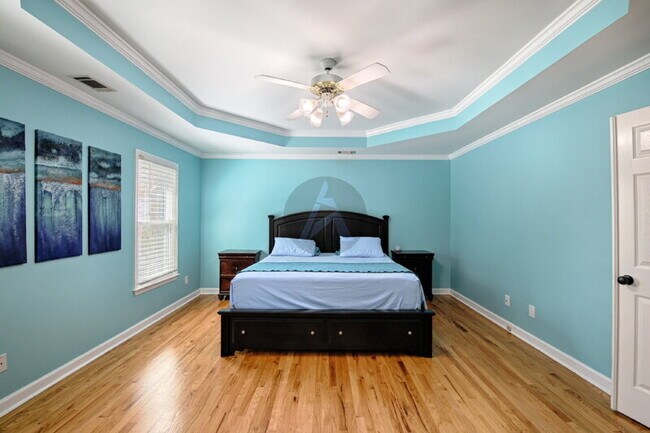 Building Photo - 3786 Upland Dr