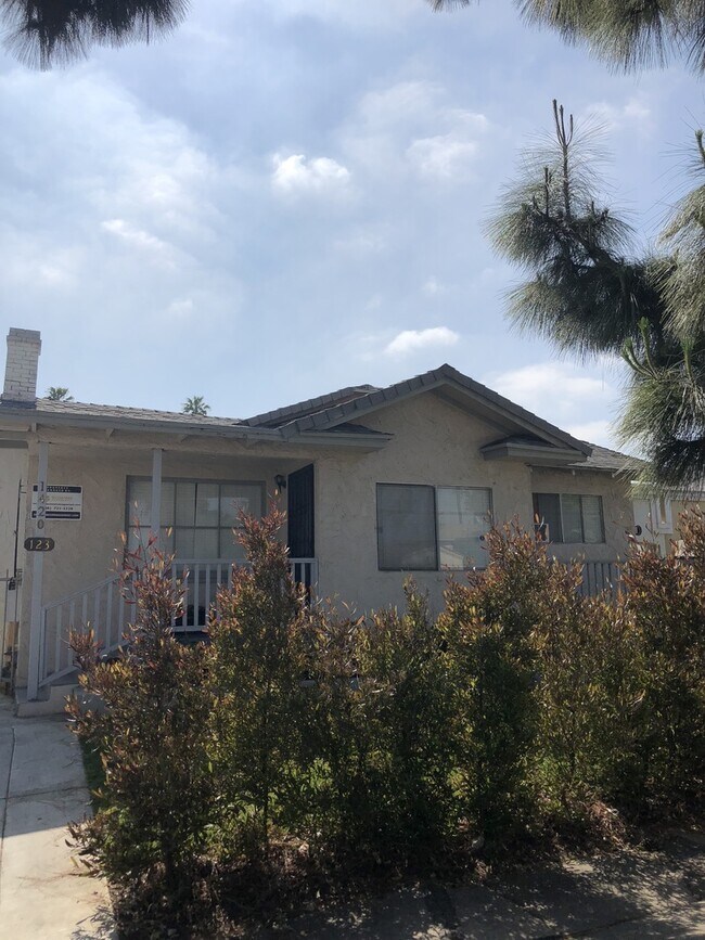 Building Photo - 1420 Redondo Blvd