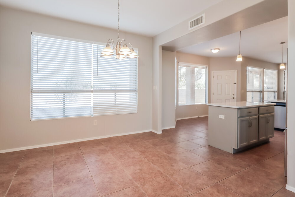 Building Photo - 355 E Camino Del Abeto