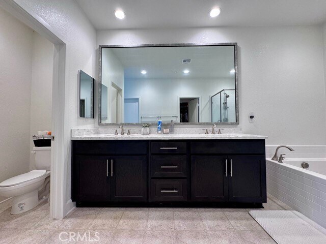 Building Photo - 38572 Rosegate Pl