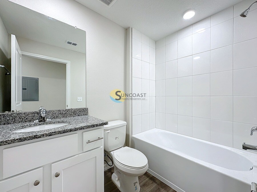 Building Photo - 11486 Oakfield Ct