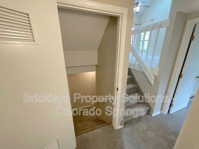 Building Photo - 8214 Steadman Dr