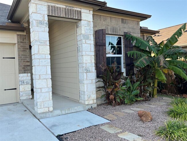 Building Photo - 104 Granville Ct