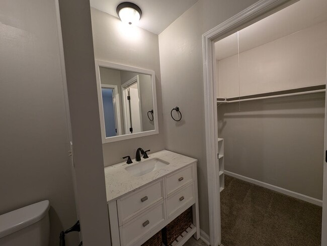 Building Photo - Charming  two story , 2 bedroom, 2.5 bath Condo located the Stratfordshire community !