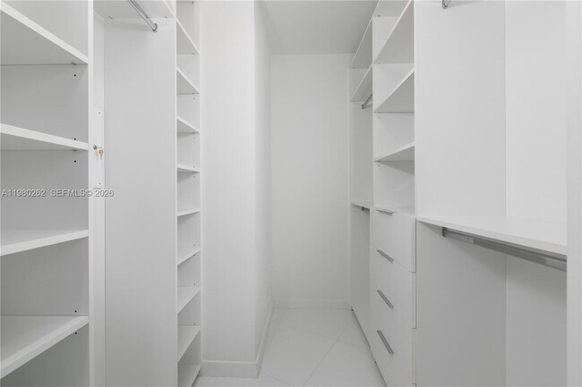 Building Photo - 851 NE 1st Ave