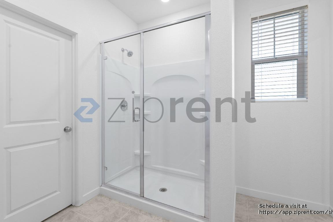 Building Photo - 4417 Neptune Cir