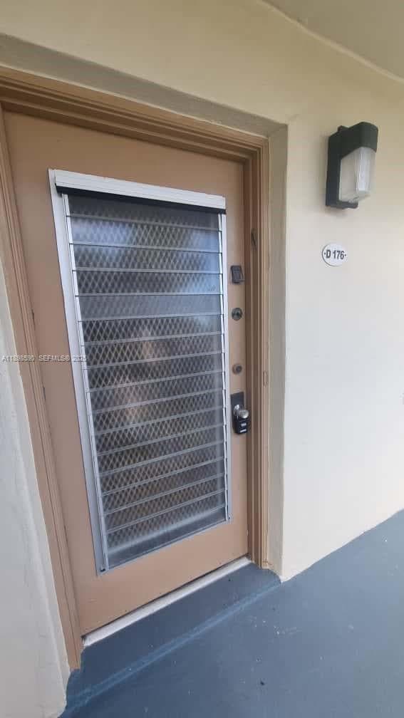 Building Photo - 176 Piedmont D