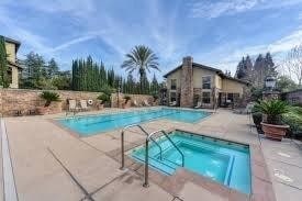 Building Photo - Absolutely Stunning Home in Fabulous Pavilions Place Community