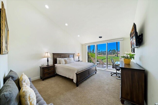Building Photo - 38615 Palm Valley Dr