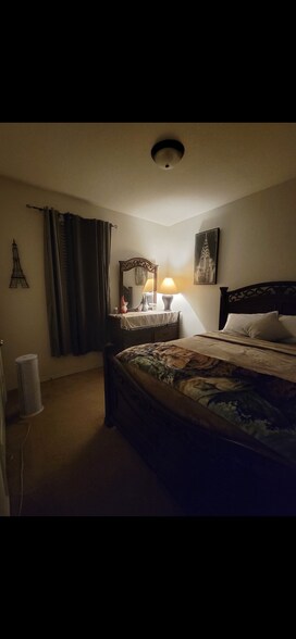 Building Photo - 13126 Piper Sonoma