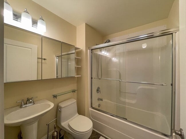 Building Photo - 56 Starnes Ave