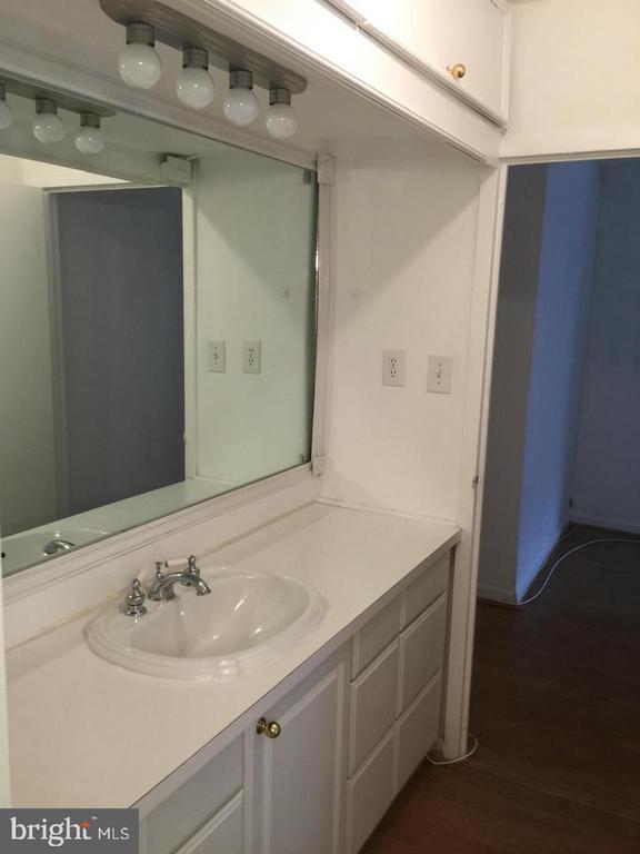 Building Photo - 950 25th St NW