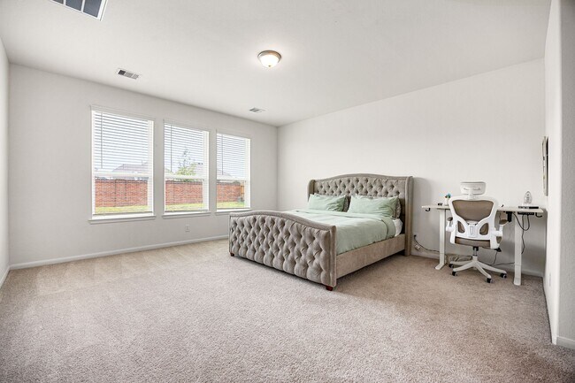 Building Photo - 2487 Solaris Bnd Dr
