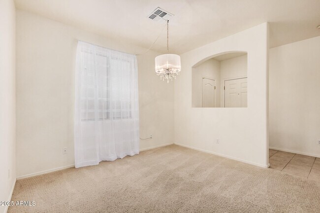 Building Photo - 298 E Diamond Trail