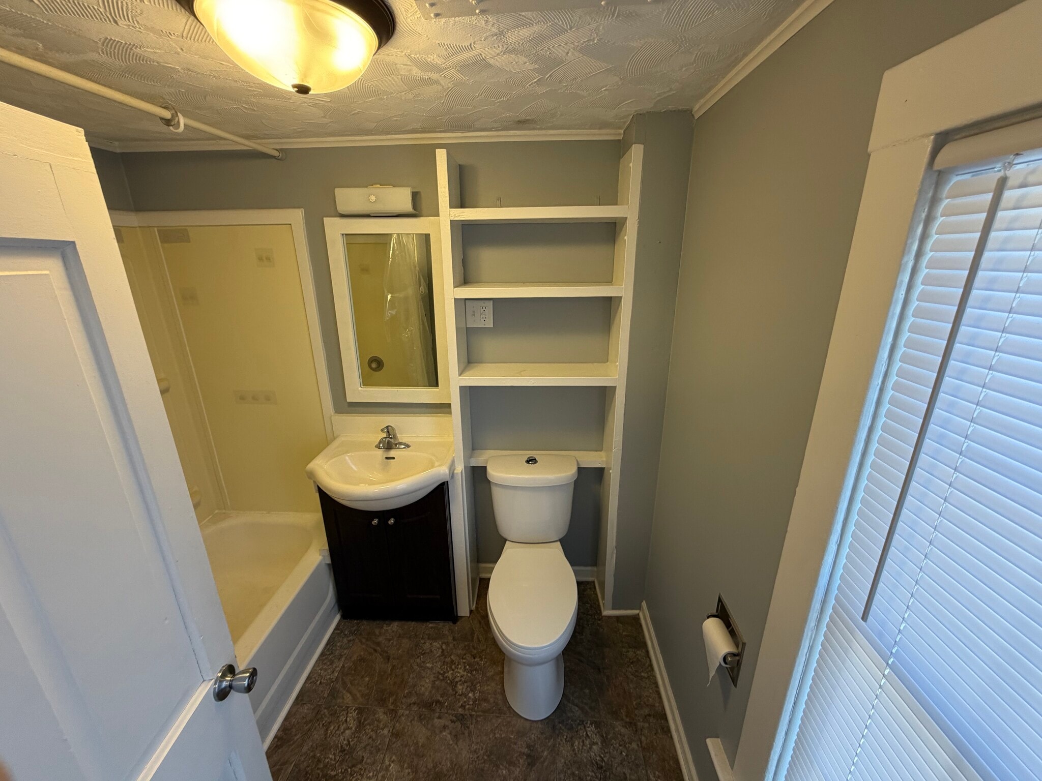 Building Photo - 718 Yuba St