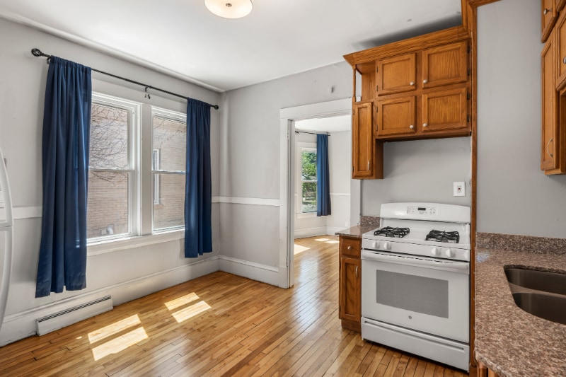 Building Photo - 1123 5th St NE