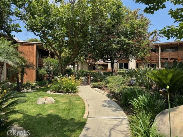Building Photo - 3701 Country Club Dr