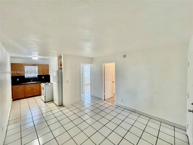 Primary Photo - 701 NW 7th Ave