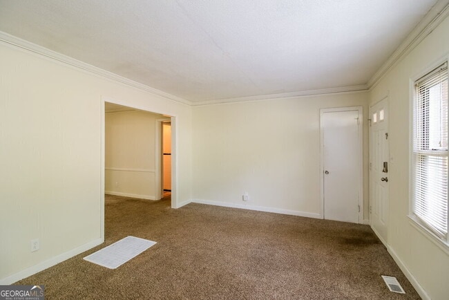Building Photo - 839 Gresham Ave SE