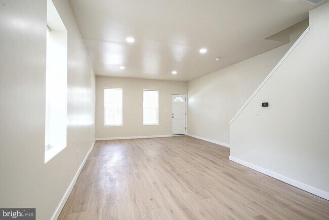 Building Photo - 1830 Filmore St