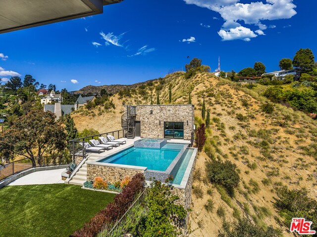 Building Photo - 6201 Rodgerton Dr