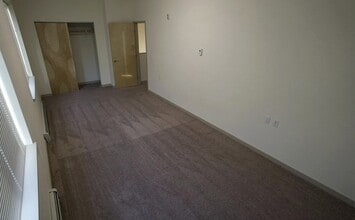 Building Photo - 41718 Crested Crane St