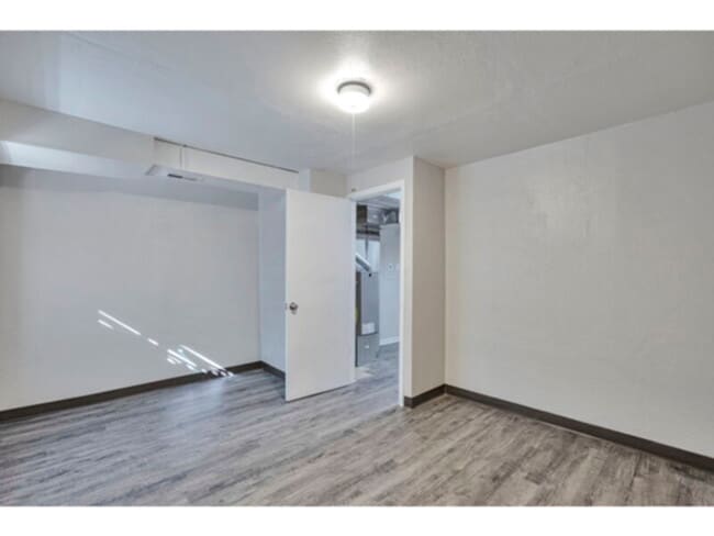 Building Photo - 3930 W Walsh Pl