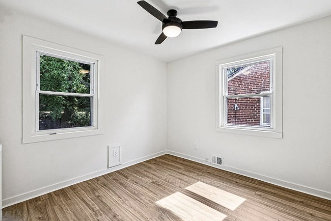 Building Photo - 674 Brandywine St SE