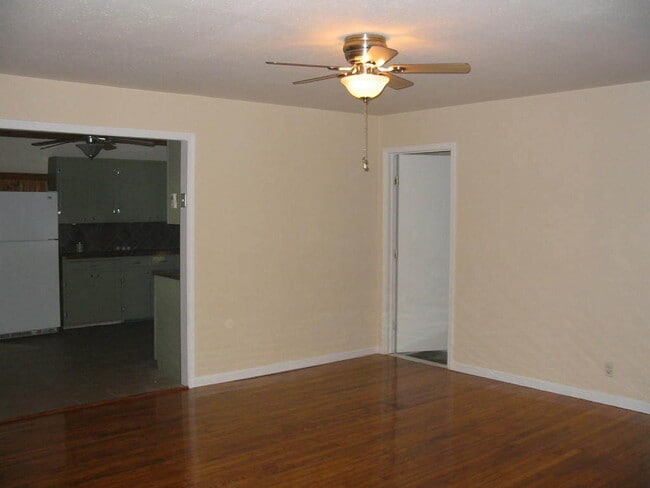 Building Photo - 4BR 2 BA House around the corner from Wils...