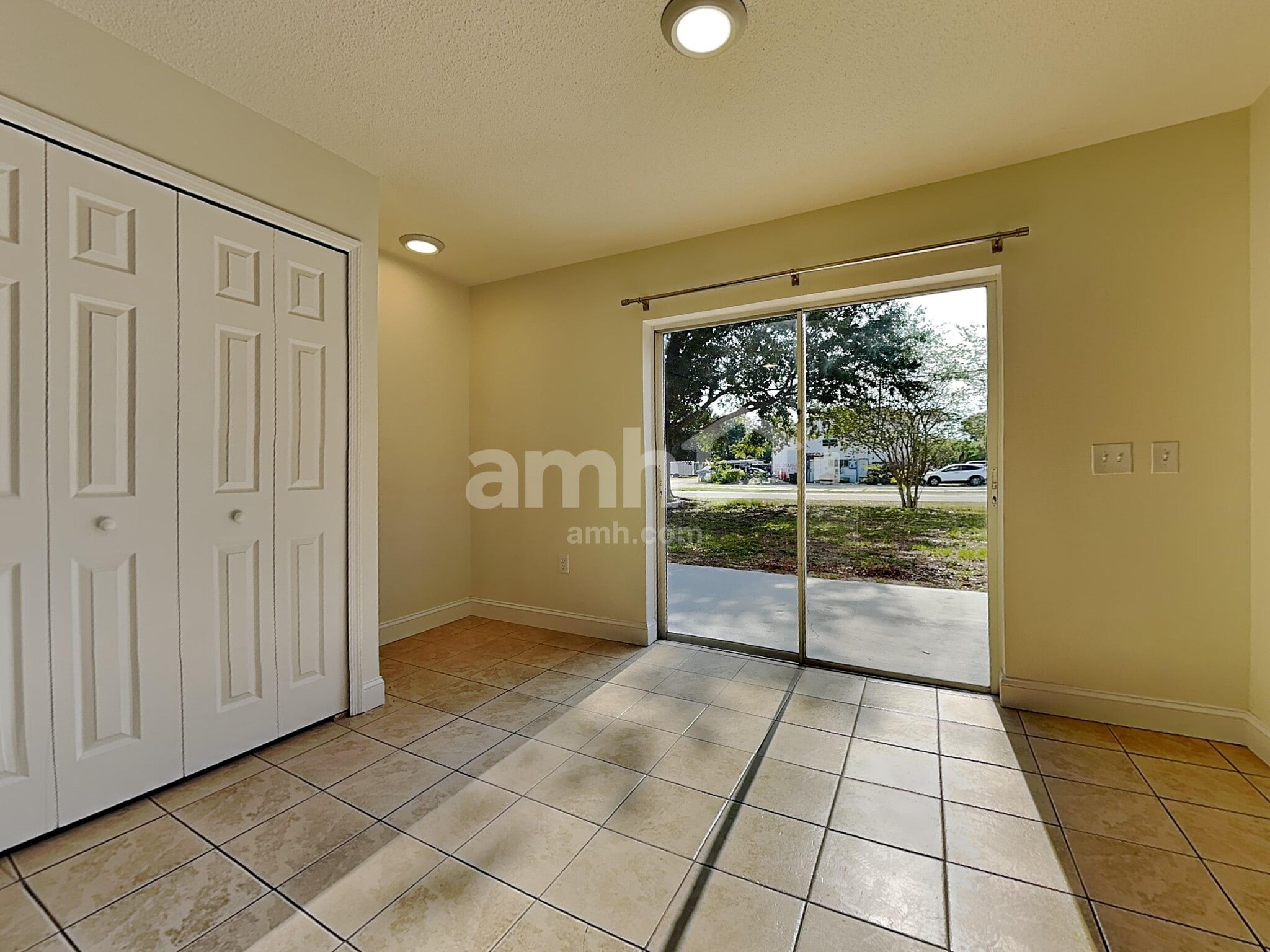 Building Photo - 1019 Brenton Leaf Dr