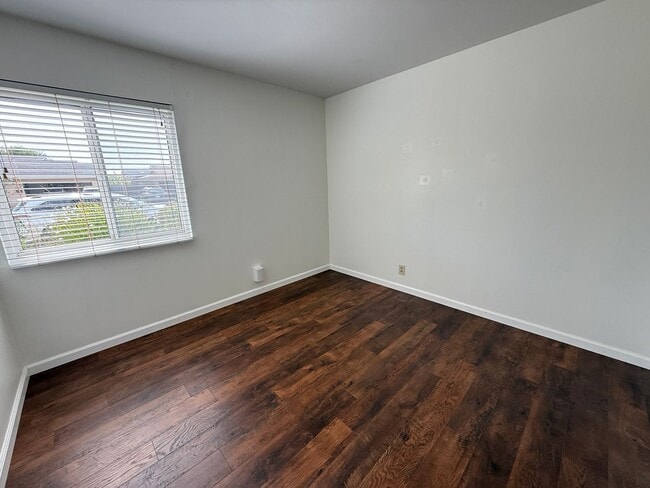 Building Photo - Cardiff SHORT TERM RENTAL MAX 6 months  3 ...